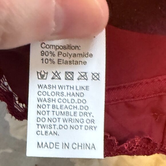 Abercrombie & Fitch Red Lace Bralette - NWOT - Picture 4 of 4